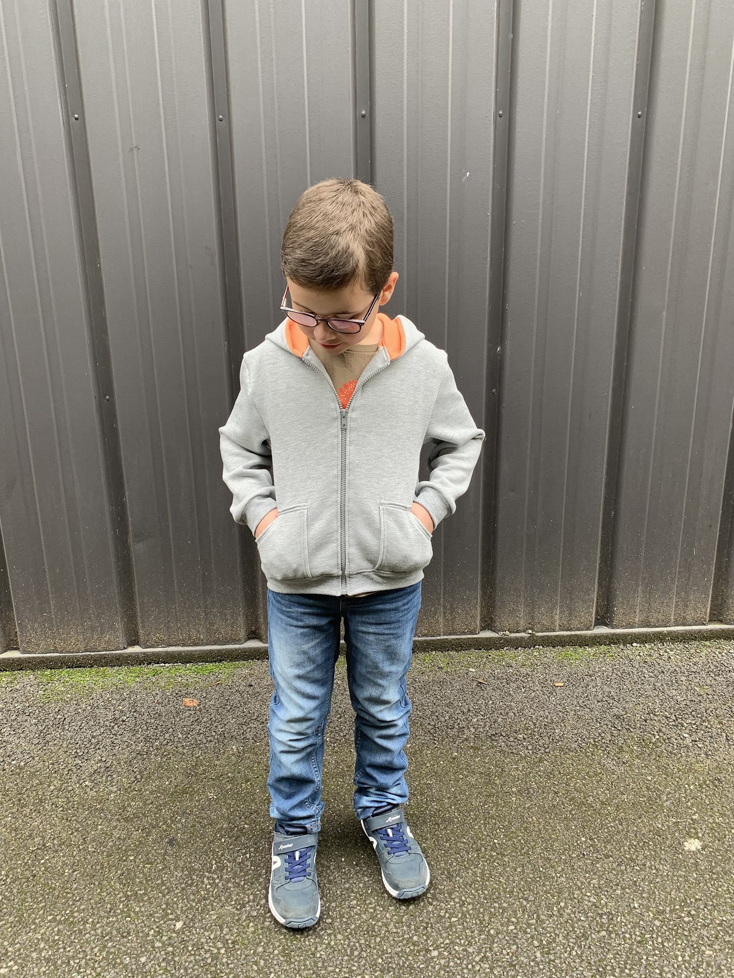 Patron de couture sweat zippé Dino enfant - idée cadeau rentrée